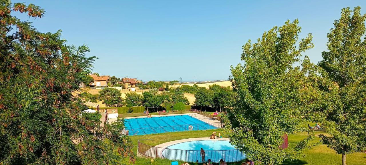 Apartamento Turistico Gala Dicastillo Екстериор снимка